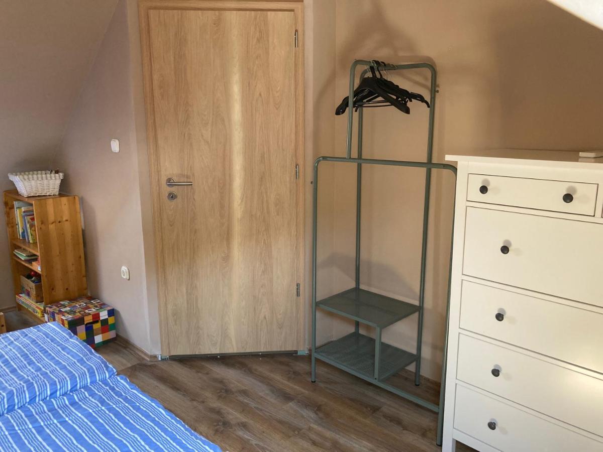 35 Vendeghaz Pecs Apartment ภายนอก รูปภาพ