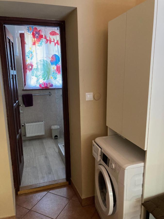 35 Vendeghaz Pecs Apartment ภายนอก รูปภาพ