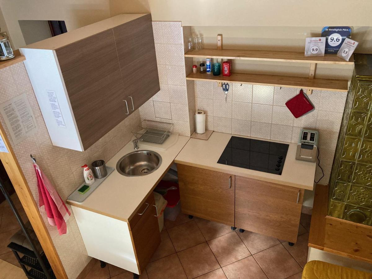 35 Vendeghaz Pecs Apartment ภายนอก รูปภาพ