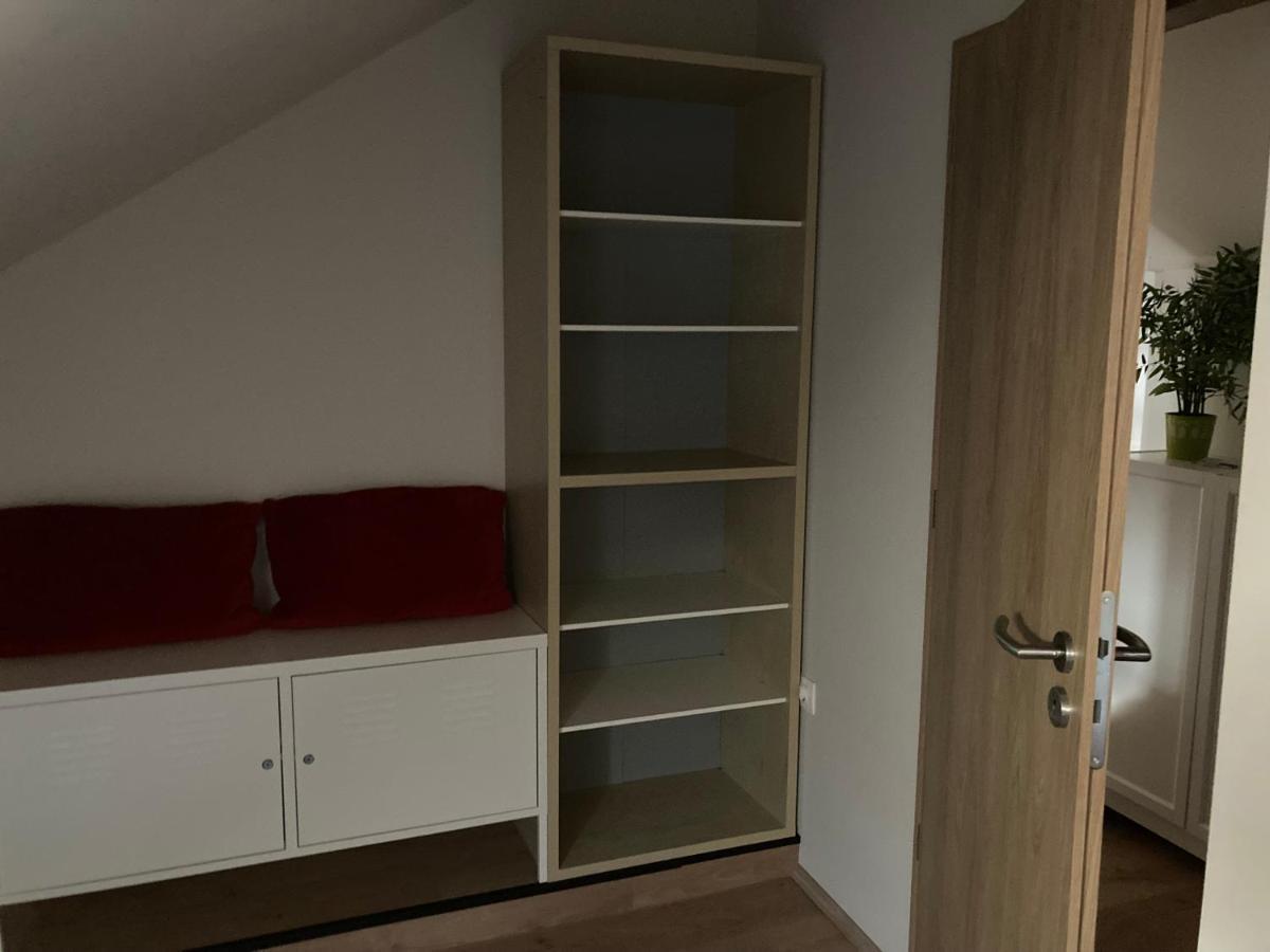 35 Vendeghaz Pecs Apartment ภายนอก รูปภาพ